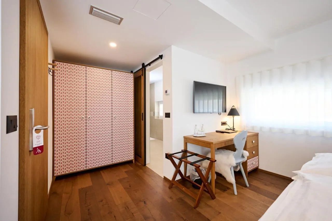 Hotel Hisa Ancka, Sencur - 3 Min To The Airport